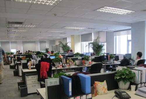 朗歐木業(yè)取得一種可調節(jié)式夾持機構專利，有效保證木材加工時旋轉的需求:木材加工